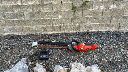 Black and decker hedge trimmer