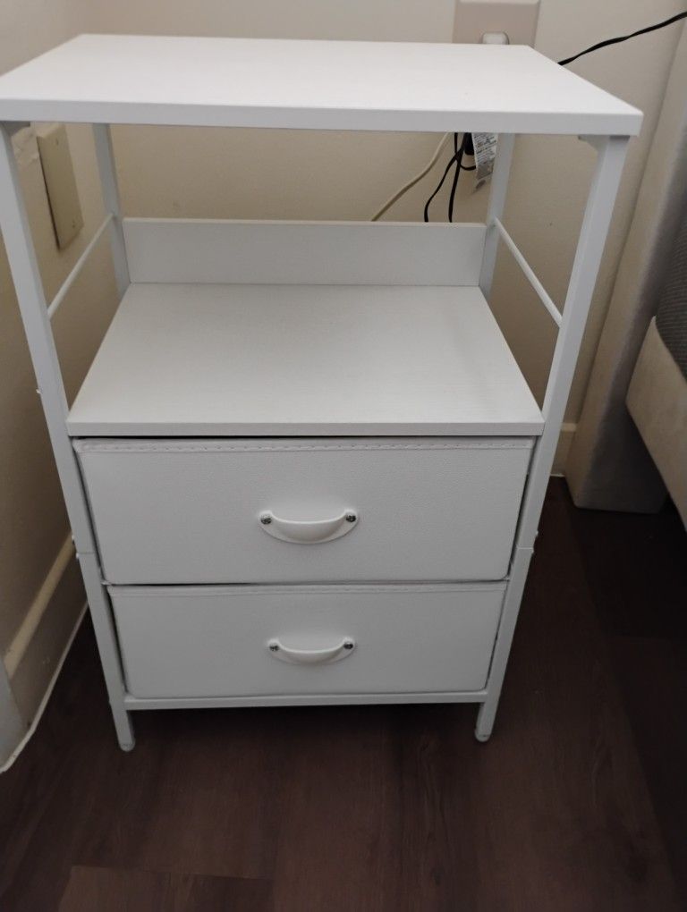 2 Mesitas De Noche Nuevas