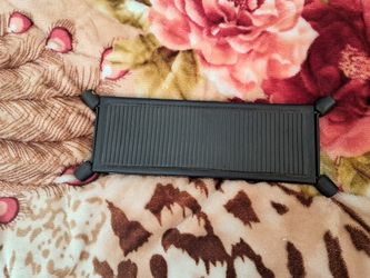 Adjustable guitar foot stand