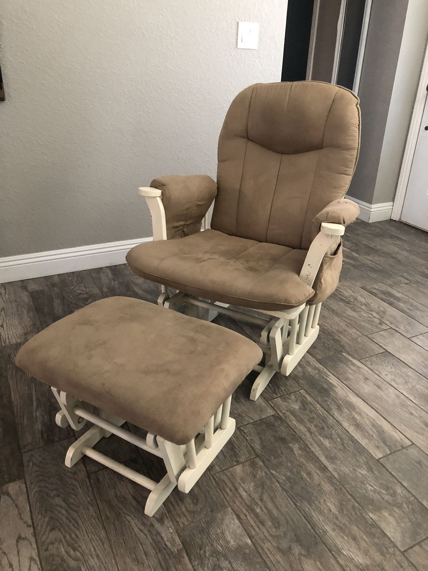 Rocking glider chair