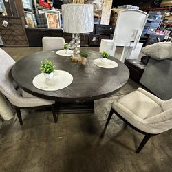 Costco 4-piece Round Dining Table Set 
