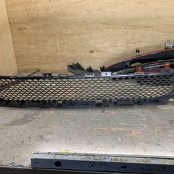 2018-2020 Dodge Durango Front Bumper Lower Grille