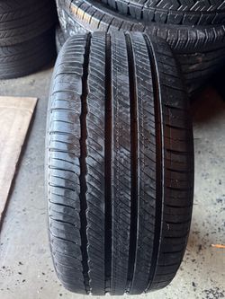 235 40 19 Michelin primacy tire