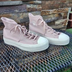 Brand New Woman Converse 