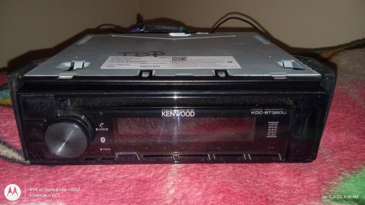 KENWOOD CAR RADIO