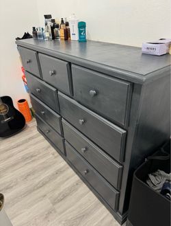 Gray Wood 7-Drawer Dresser