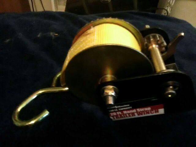 Haul Master Trailer Winch 900lb capacity 20ft hand strap