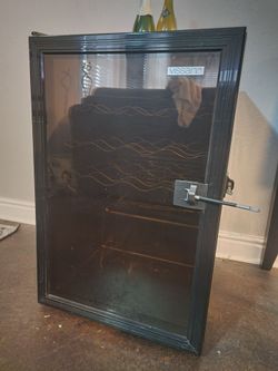 Vissani 30 bottle Wine Fridge