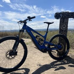 2024 YT Decoy Core 5 Mountain Bike