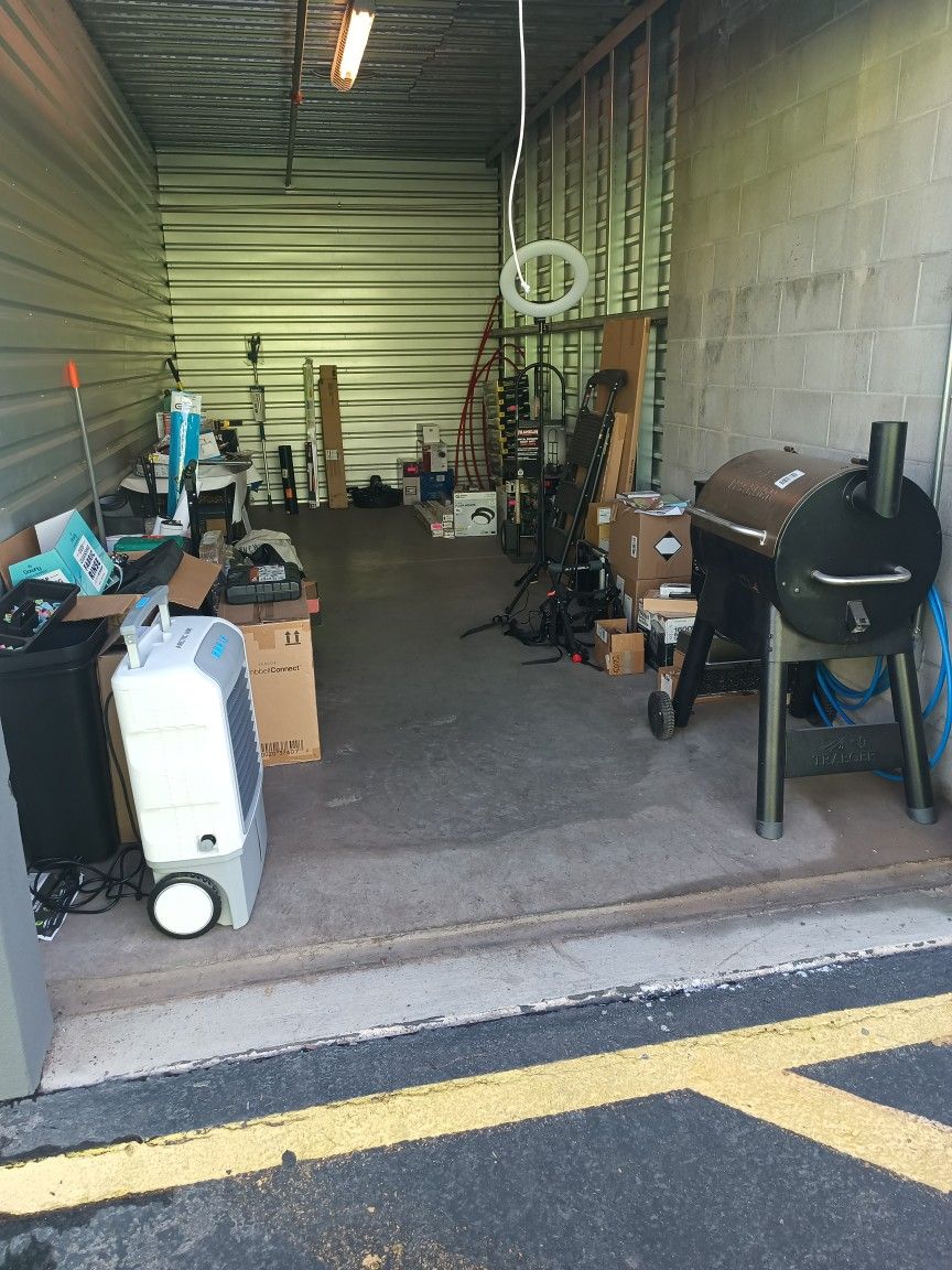 Storage Unit For Sale $700 or O.B.O