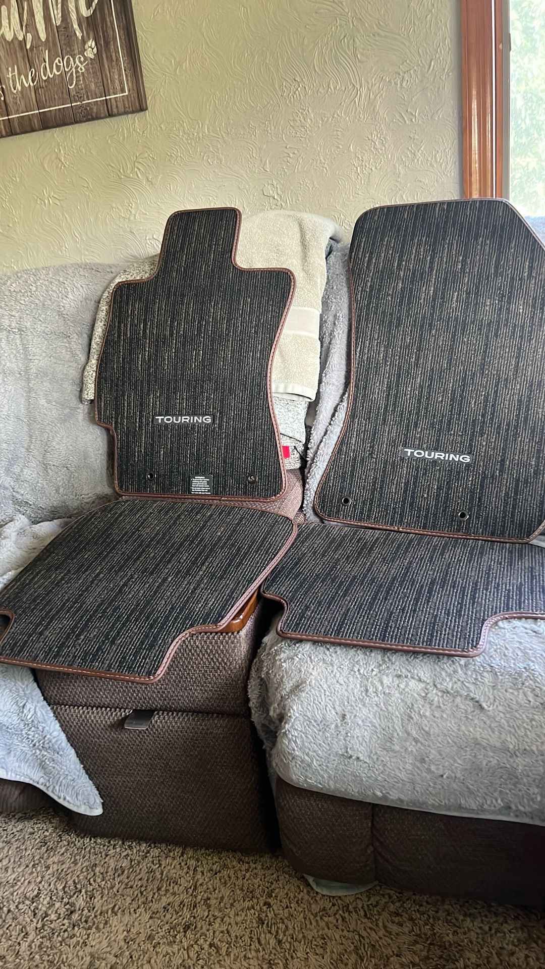 2019 Subaru Outback/Legacy Floor Mats. New