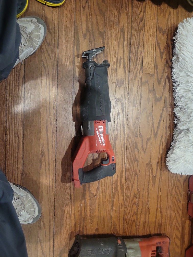 Milwakee Super Saw