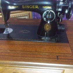 vintage singer sewing machine