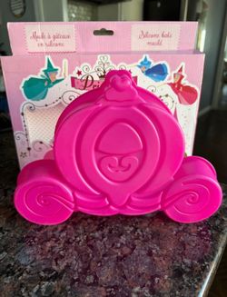 DISNEYLAND PARIS BAKING MOLD SILICONE MOLD PRINCESS CARRIAGE DISNEY PARIS