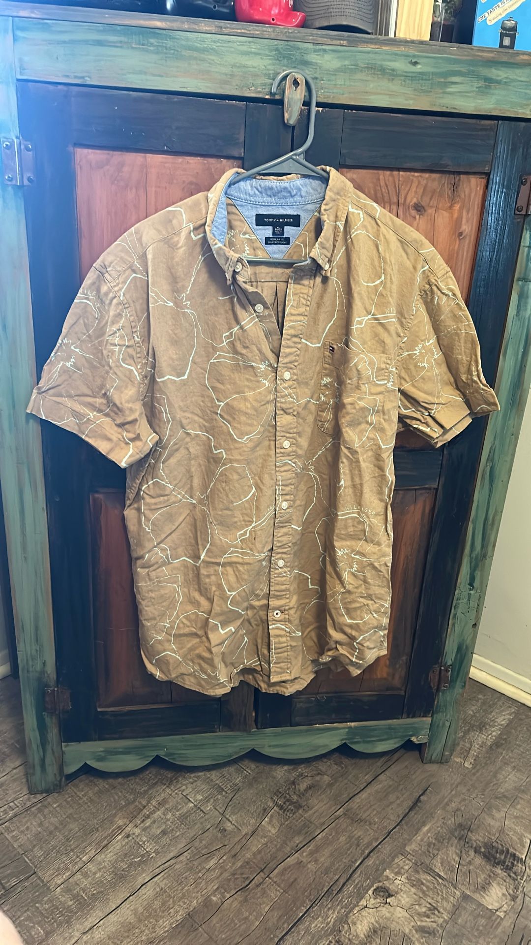 Men’s Shirts..
