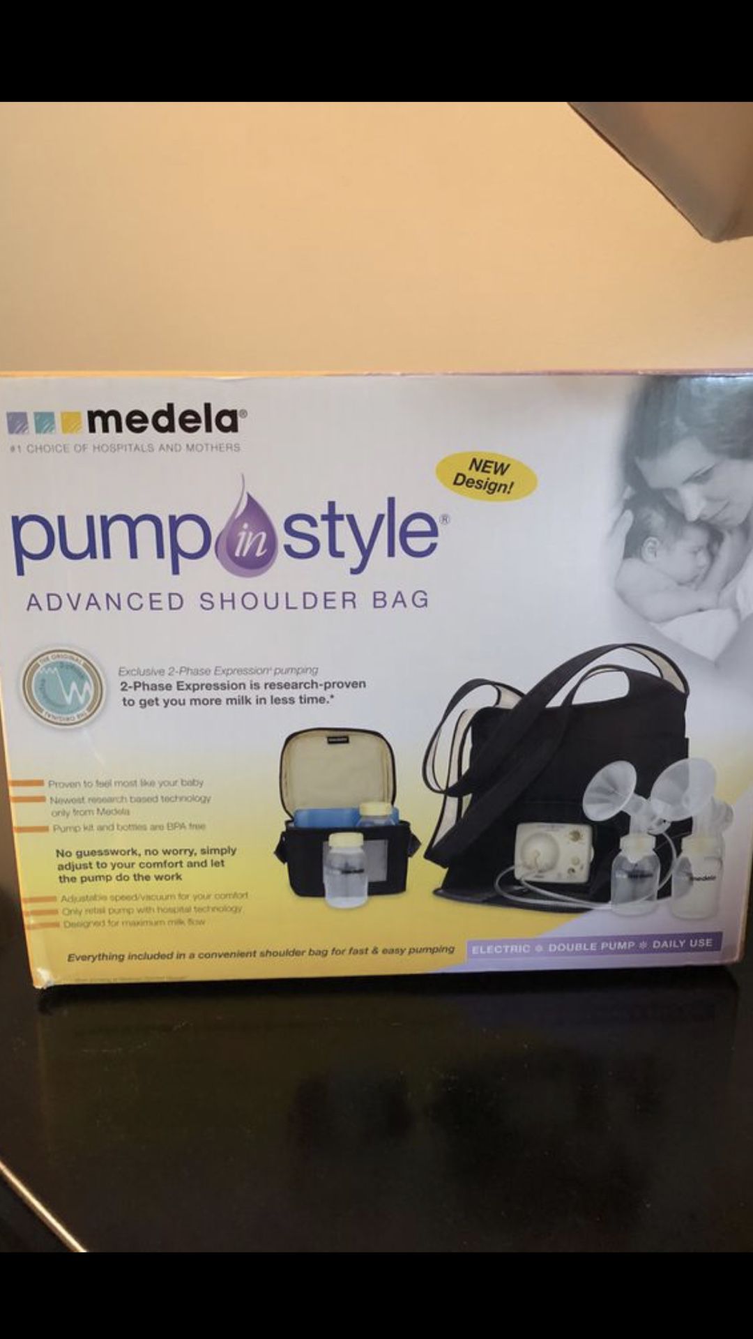 MADELA BREAST PUMP AND ACCESSORIES GOOD CONDITION