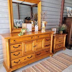 SOLID WOOD PINE DRESSER SET