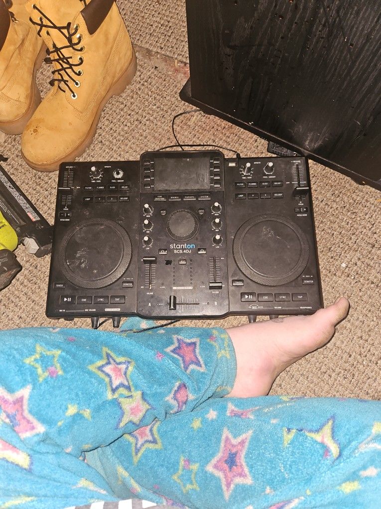 Stanton DJ Machine