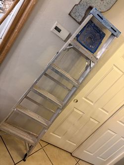Aluminum Step Ladder