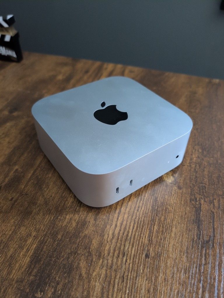 Apple Mac mini (2024) - M4 Pro Chip - 14-Core CPU - 24GB RAM - 512GB SSD - Like New