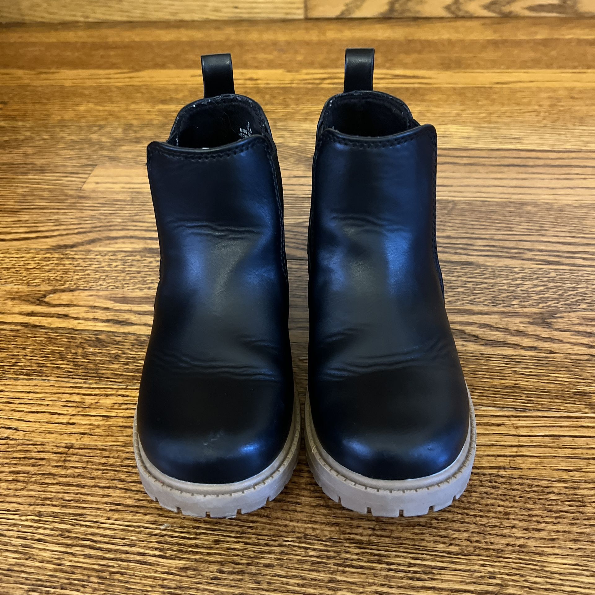 Old Navy Chelsea Boot Toddler size 11 in black