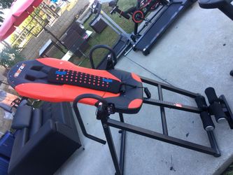Inversión table with masage and heated
