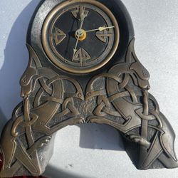 Unique and rare table clock made of heavy bronze made in Japan in 1997