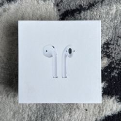 Airpods (1st Gen)  (READ DESC)