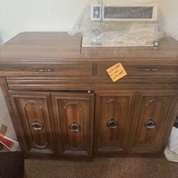 Singer Sewing Machine & Cabinet