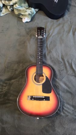 Small harmony guitar