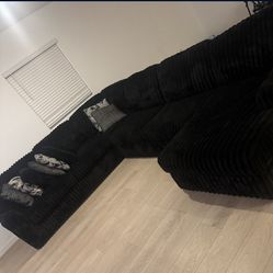 Large Comfortable Couch – Great Condition