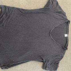 Luxe Old Navy Tshirt medium