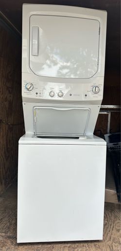 GE Stacked Washer/Dryer Combo