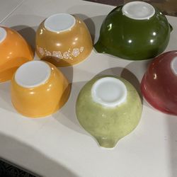 Mid Century Mcm Pyrex Bowls 50s 60s Yellow Green