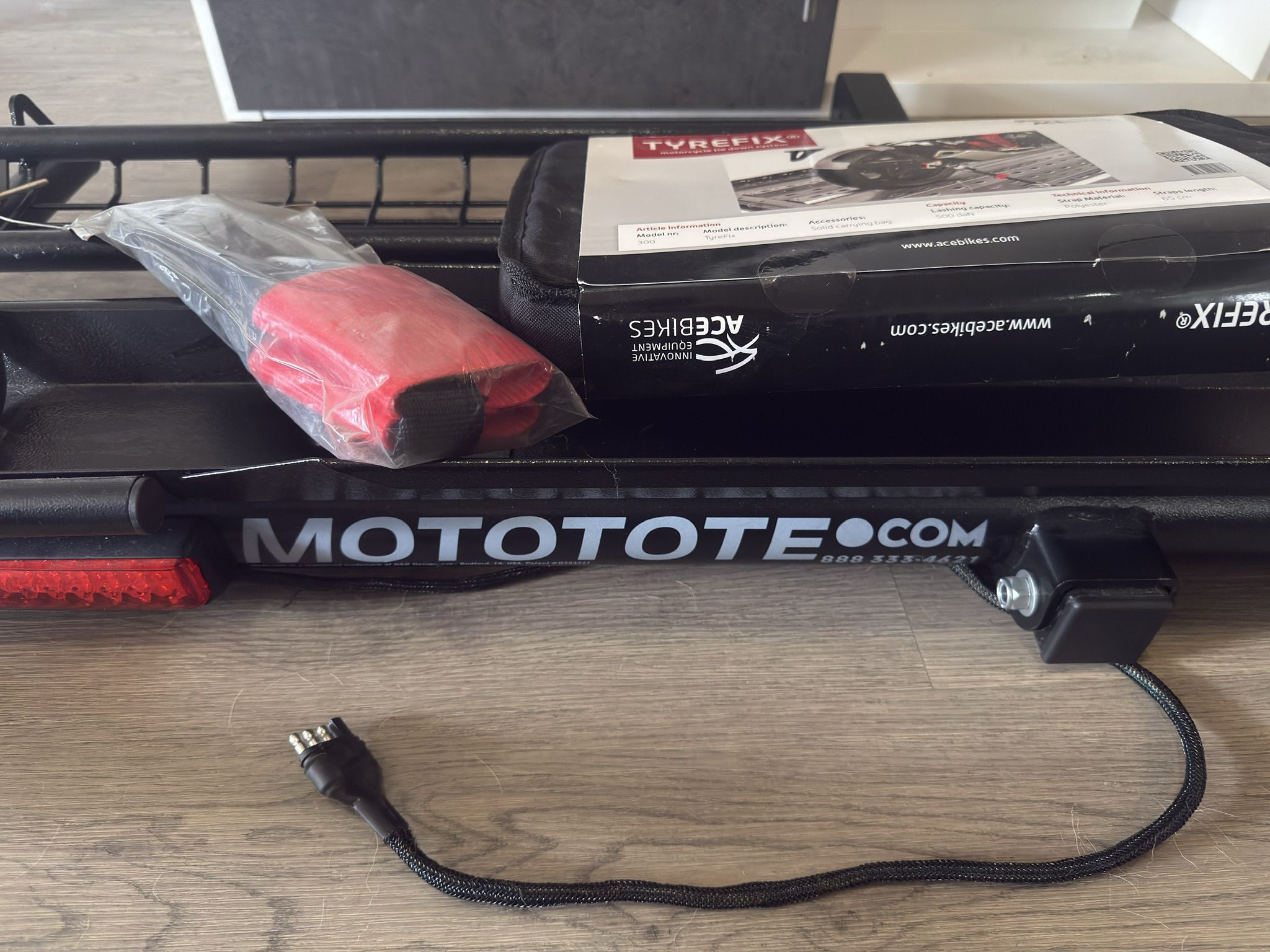 Brand New MotoTote Motorcycle Hitch Carrier Sport w/ LED Lights + handlebars in tire harness