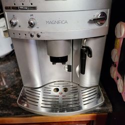 Coffee Maker/Expresso Machine