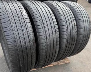 235 65 18 Michelin Tires Con 80% de Vida Las 4