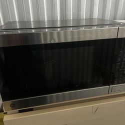GE Microwave With Air Fryer Ability