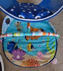 Finding Nemo baby play mat