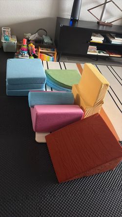 7 piece foam playset