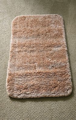 40" X 25"RUG