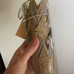Holiday glitter crowns 
