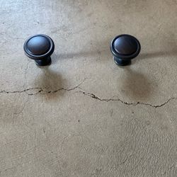 Cabinet handles knobs