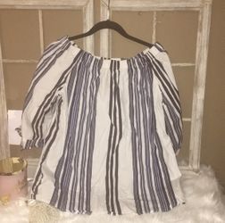 Off the shoulder Top Medium to Large