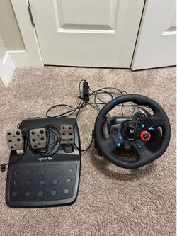 Logitech G29 Driving Force Racing Wheel and Floor Pedals, Real Force Feedback, Stainless Steel Paddle Shifters, Leather Steering Wheel Cover for PS5, 