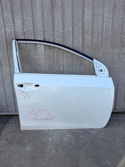 2014 2015 2016 2017 2018 2019 Toyota Corolla Right Passenger Side Door Shell