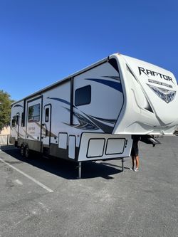 2018 Keystone Raptor