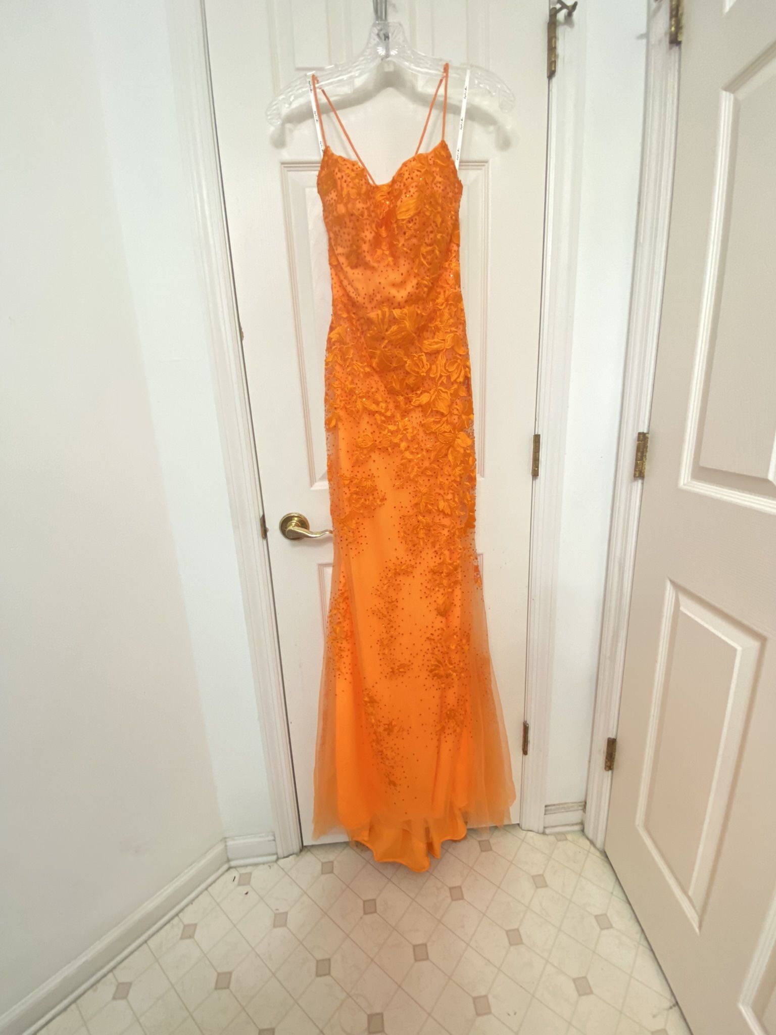 Angela & Alison Prom Dress in Tangerine Twist. Size: 2