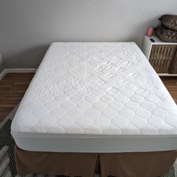 Queen Mattress & Boxkspring