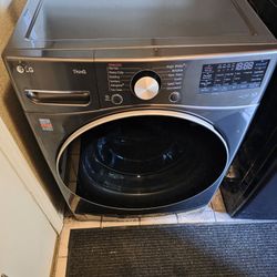 Lg Washer And Dryer Like New
